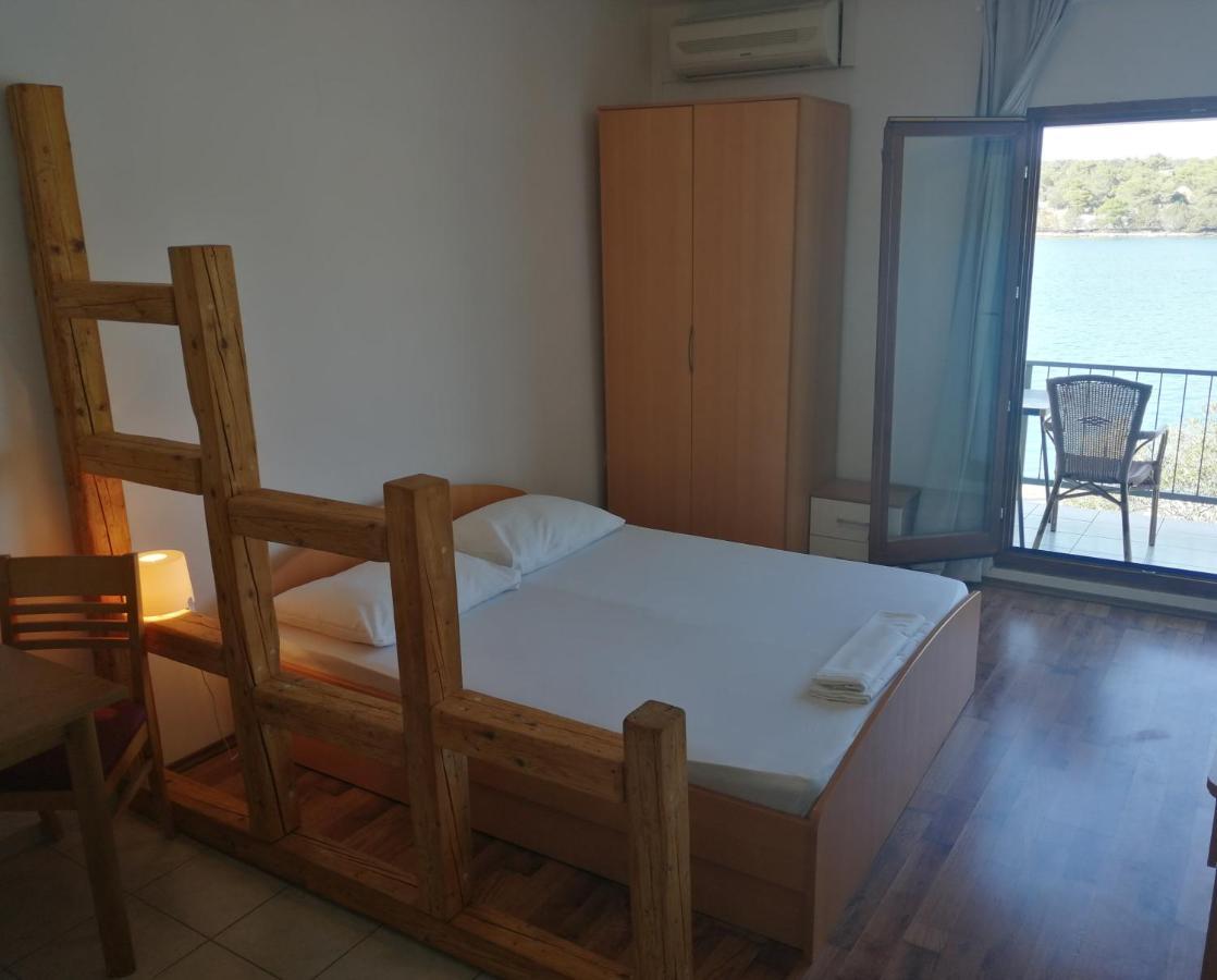 Trim Rooms And Apartments Lovište Buitenkant foto
