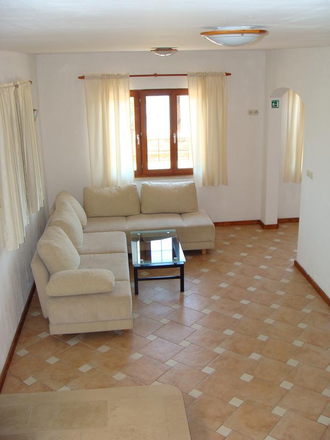 Trim Rooms And Apartments Lovište Buitenkant foto